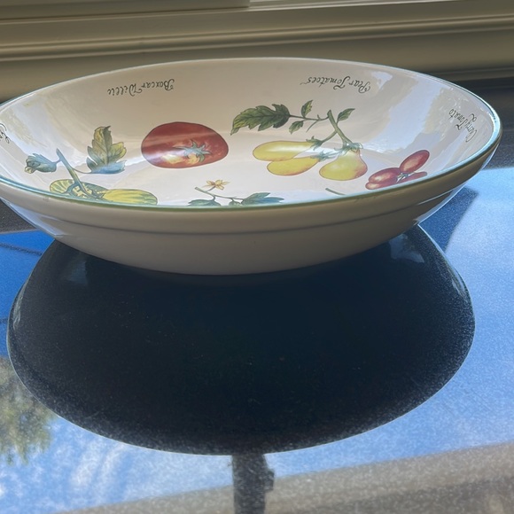 Popular VNTG : Williams Sonoma “Heirloom Tomatoes” Pasta/Salad Bowl - Picture 6 of 7